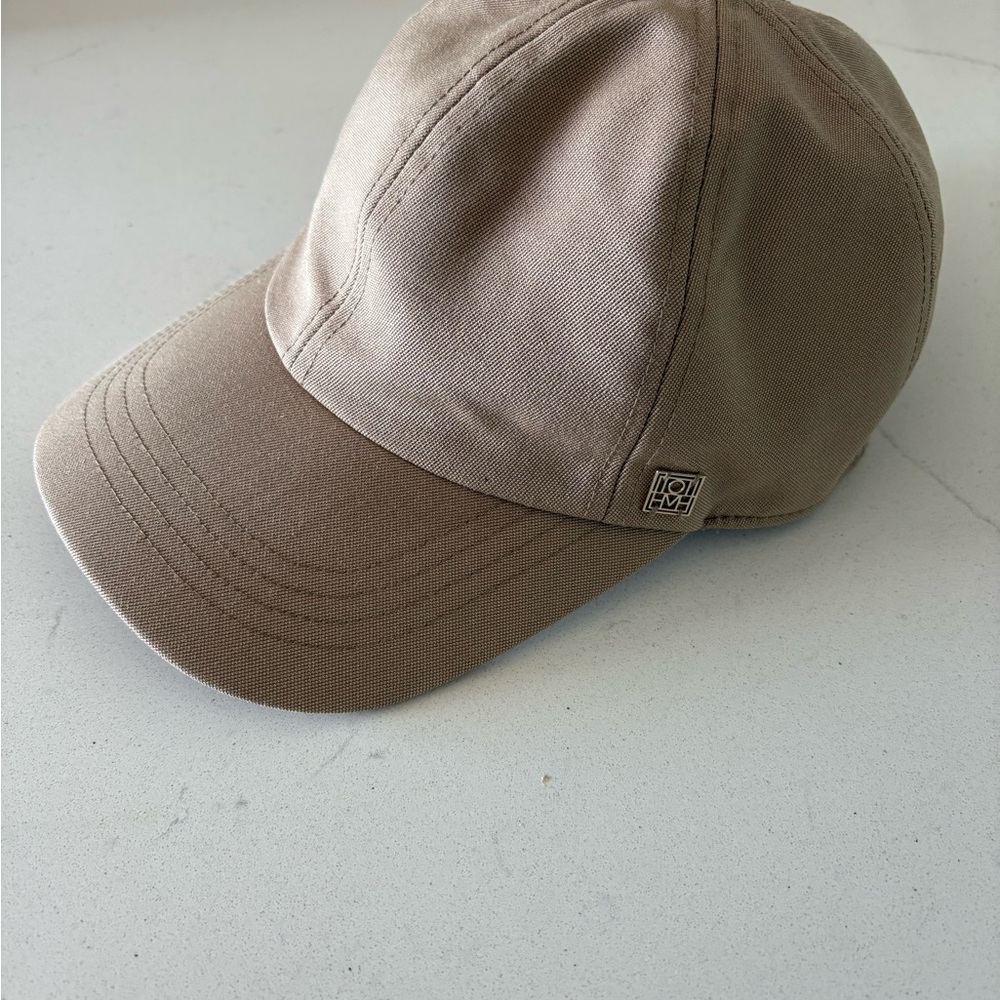 Toteme Tan Hat